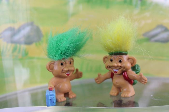 Lot figurines trolls en vacances - photo numéro 10