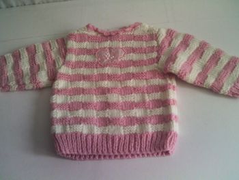 Pull rose manche longue tricoté main ,taille 6 mois