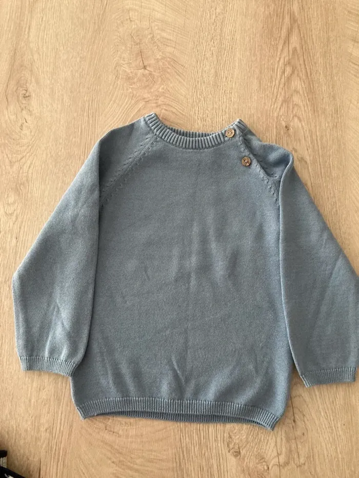 Pull bleu