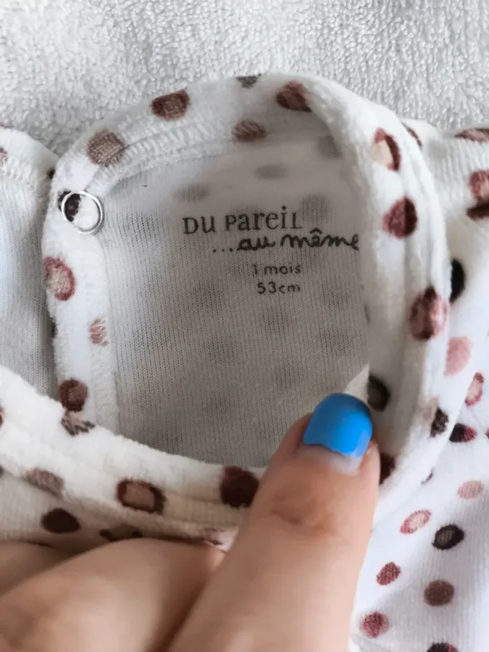 Lot du pareil au même 1 mois - photo numéro 4