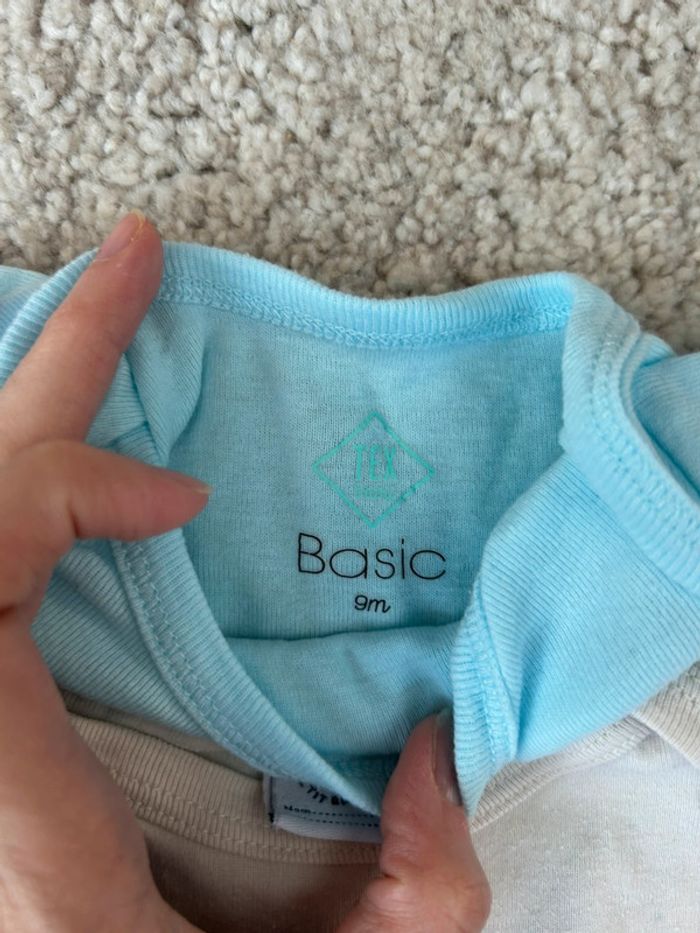 Lot de 2 bodies à manches courtes mixte / 9 mois - petit bateau et tex - photo numéro 4