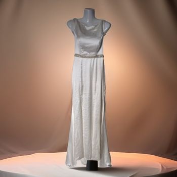 Superbe robe de mariée perles et dentelle