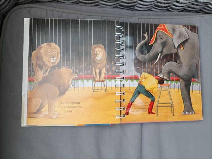 Livre " le cirque" - photo numéro 7