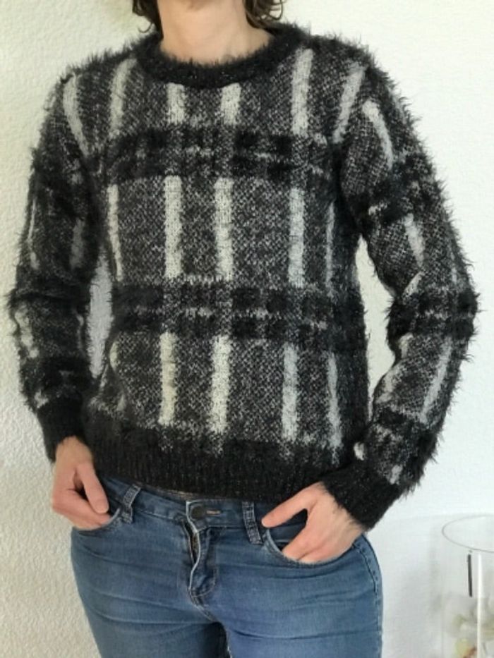 Pull noir et blanc