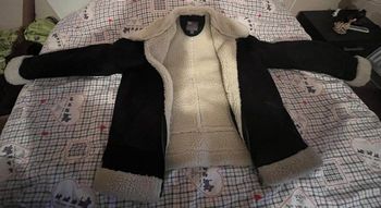 Blouson noir fourré