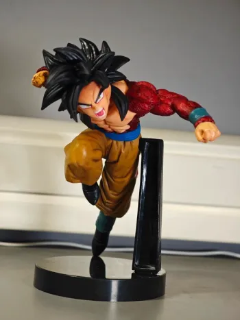 Figurine Dragon Ball GT : Goku SSJ4 15cm neuve sans boîte