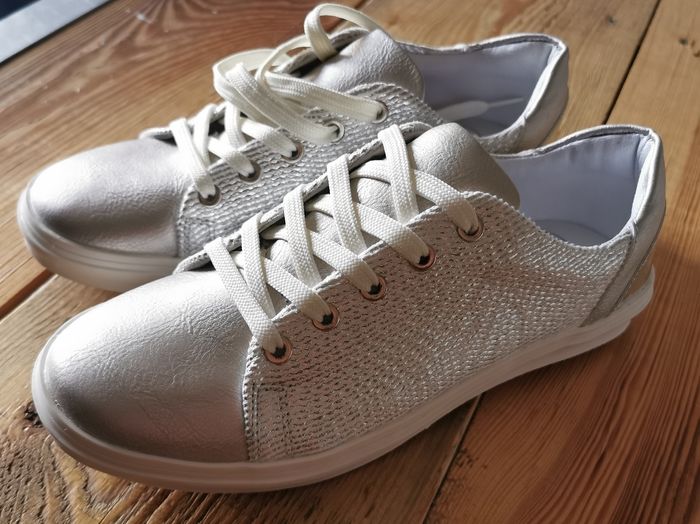 Baskets taille 36 argentées - photo numéro 3