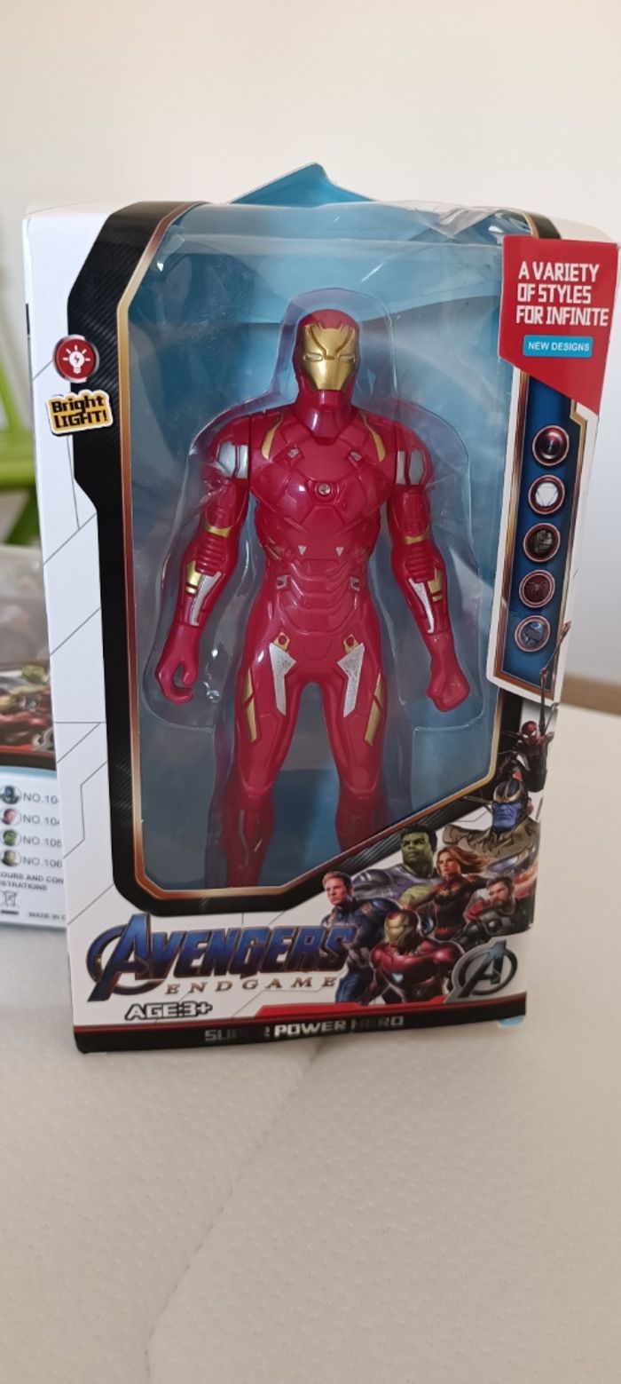 Figurine Iron Man En Métal Marvel Legends – Collection Valeur 900€ (boîte D’origine)
