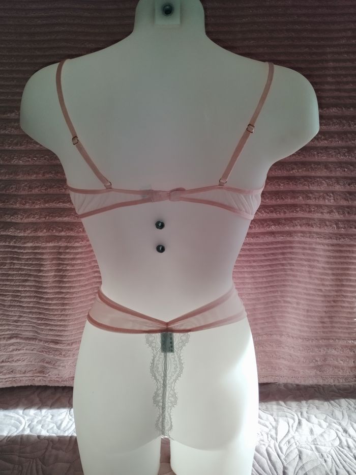 Ensemble rose et blanc a froufrou - photo numéro 5