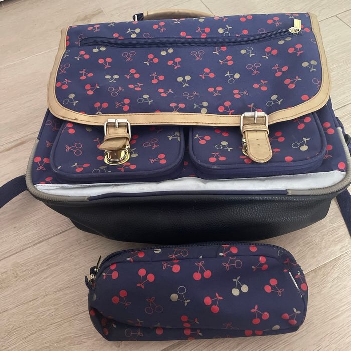 Cartable cherry chic