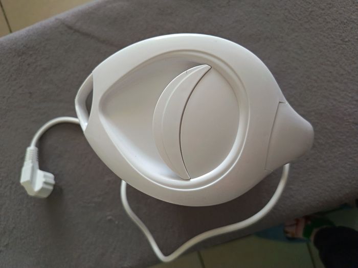 Bouilloire blanche 1l. neuve - photo numéro 4