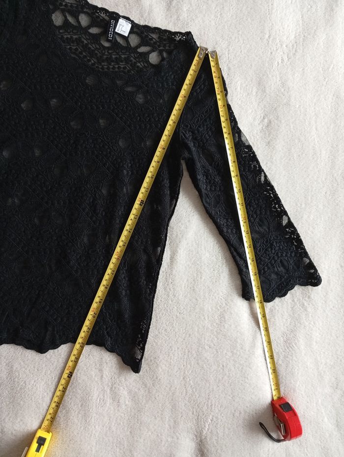Haut en dentelle noire. H&M 36 - photo numéro 4