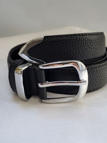Ceinture en cuir pu Neuve très jolie 