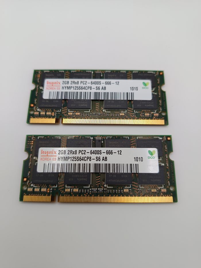 LOT 2 CARTES DDR2. 2GB Rx8 PC2-6400S-666-12 - photo numéro 2