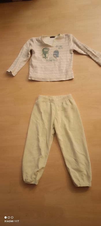 Pyjama en velours garçon taille 5 ans