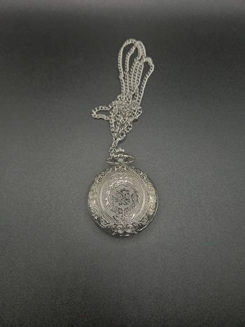 Bijou Miraculous du lapin – univers Ladybug (livre)