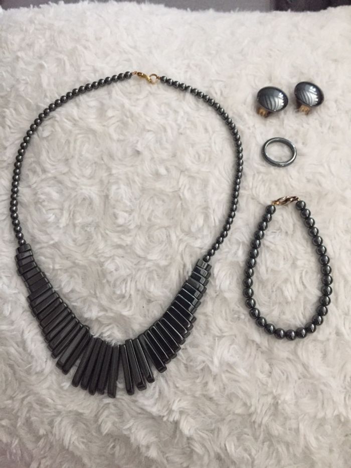 738-Parure bijoux assortie NEUVE