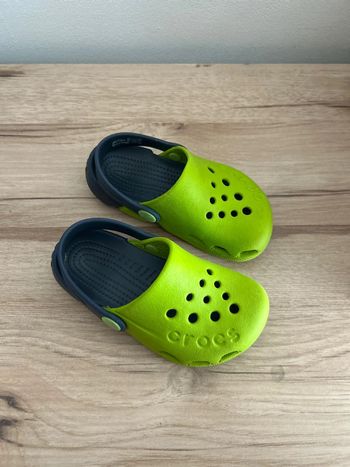 crocs vert et marine