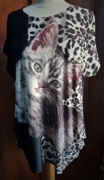 T-shirt avec chat et strass taille 52-54