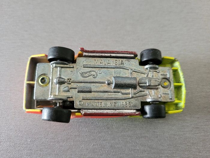 Voiture hot wheels california custom 1985 - photo numéro 3