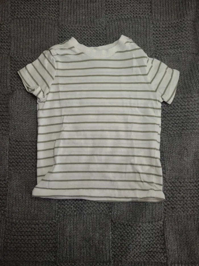 👶Tee-shirt taille 6mois-68cm👶