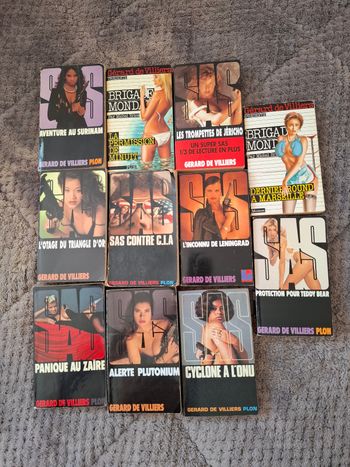 Lot de 11 romans policiers de Gérard De Villiers en bon état