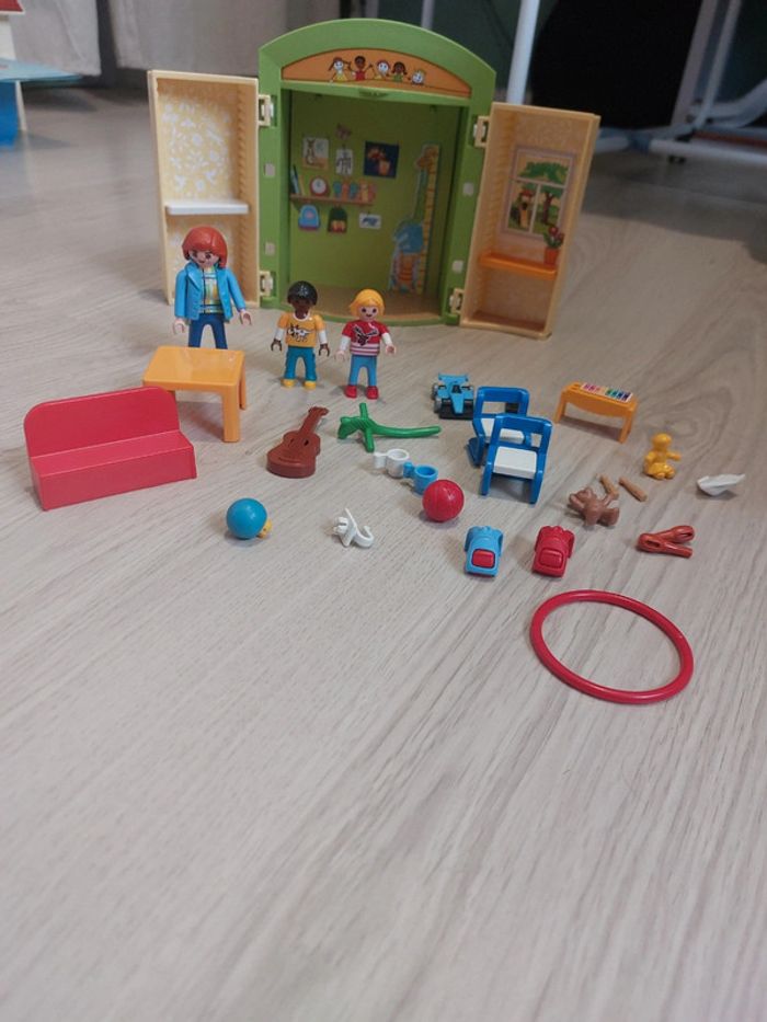 Garderie Playmobil transportable - Set complet
