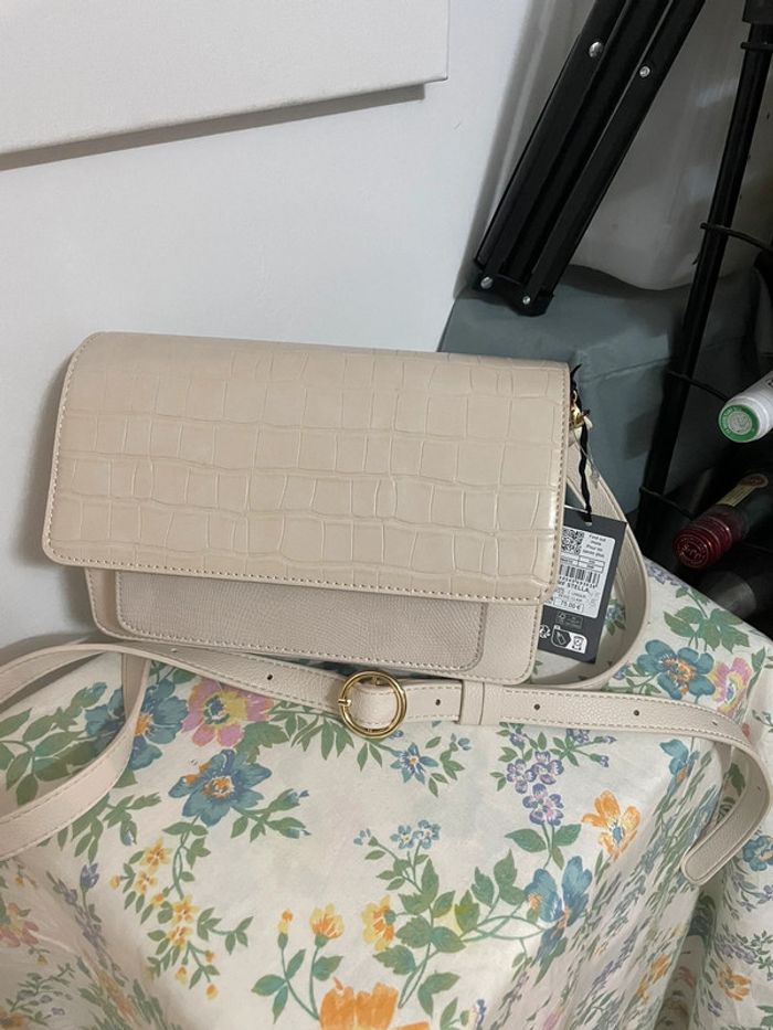 Valeur neuve 75€ sac à bandoulière galerie lafayette effet croco - photo numéro 9