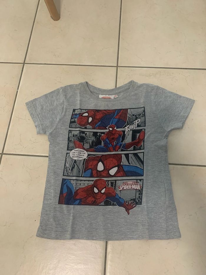 T shirts spider man