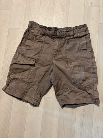 Short marron NKY 6 ans très bon état