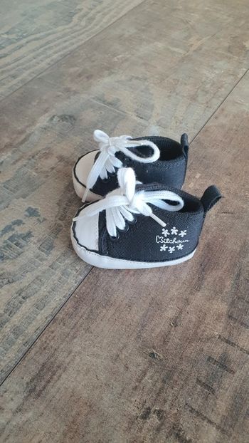 Petit chaussons chaussures 1/3 mois en très bon état 👌