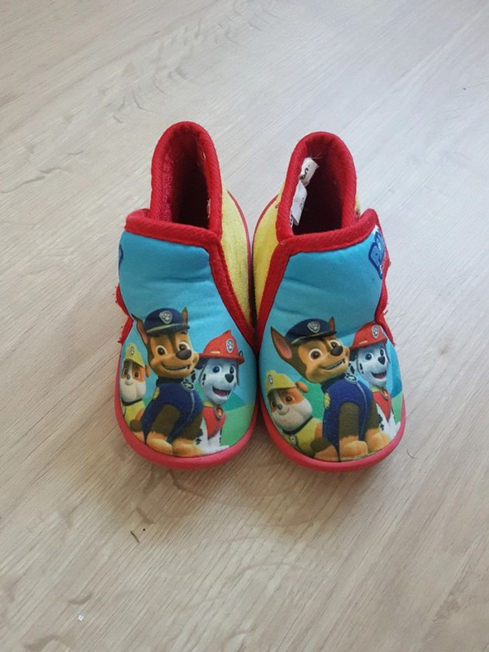Chaussons taille 22