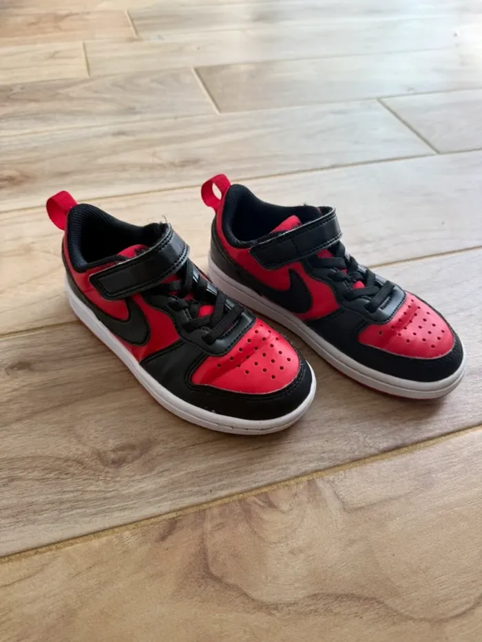 Basket Nike taille 28 - photo numéro 2