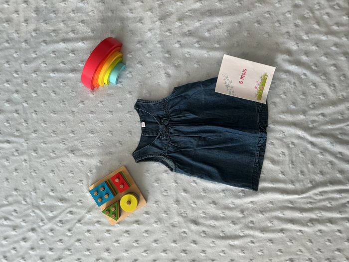robe sans manches en jean léger bleu ouverture totale au dos 6 mois - photo numéro 1