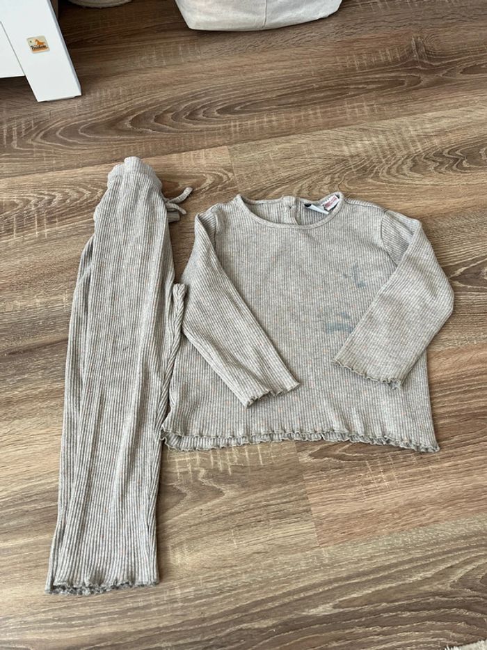 Pyjama Zara côtelé beige 5ans