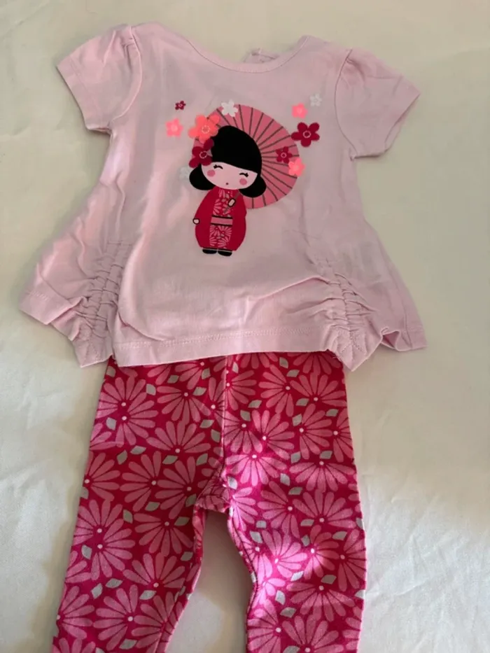 Tee-shirt et leggings