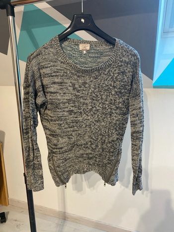 Pull gris