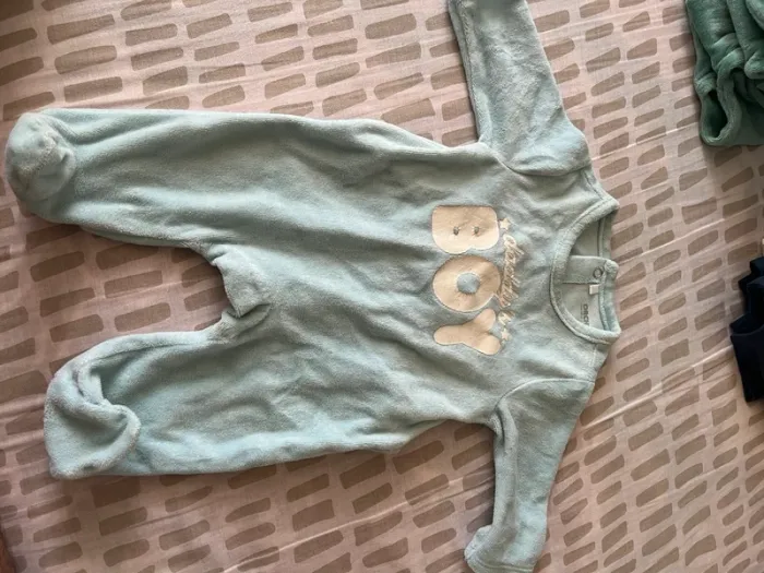 Lot de vêtements bébé 0 à 3 mois - photo numéro 9