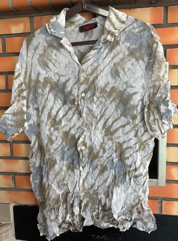 Bel ensemble haut (Tee shirt et chemise)