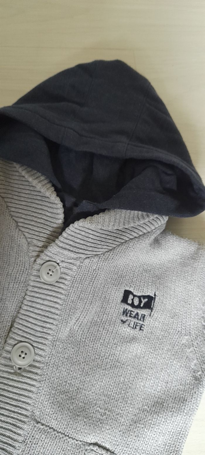 Gilet avec capuche T 4 ans - photo numéro 4