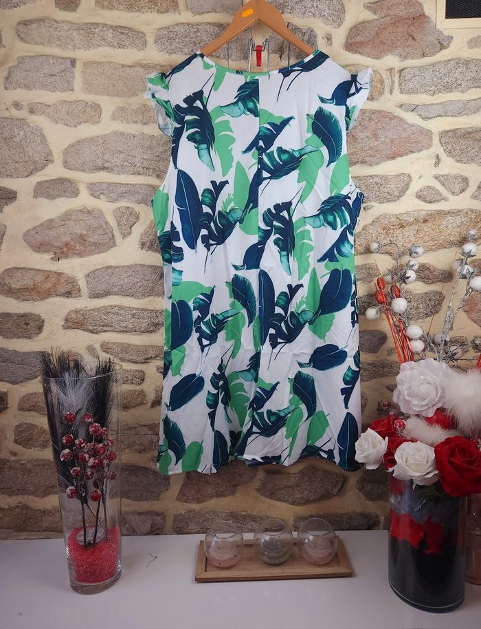 Robe tropical blanc et vert Femme taille 52 marque Missguided 💎 - photo numéro 3