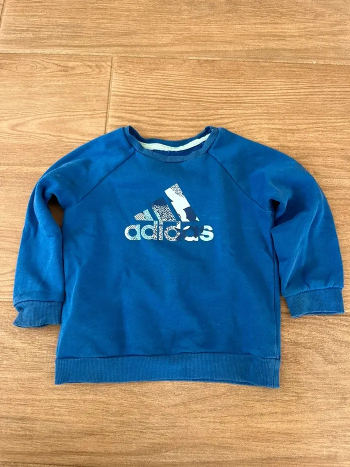 Pull adidas 3 ans