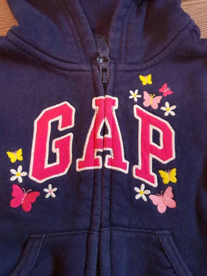 Gilet à capuche GAP taille 18 mois - photo numéro 2