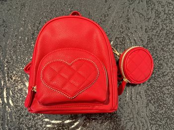 Mini sac à dos rouge cœur