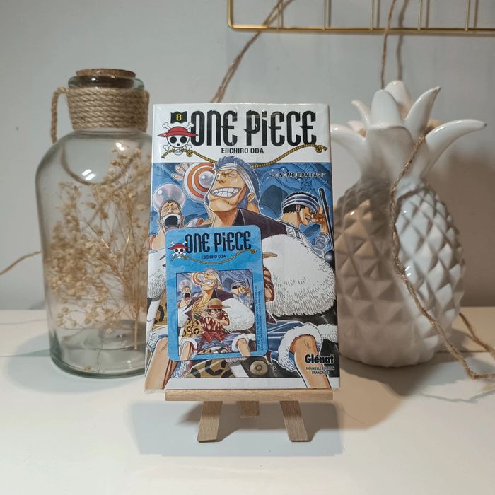 Manga one piece tome 8 + magnet collector