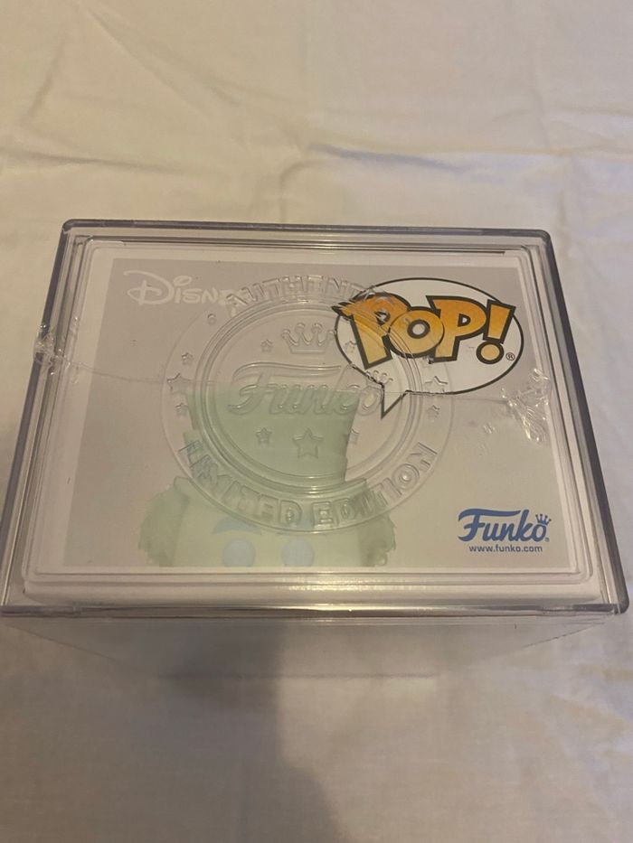 Funko Pop! Mad Hatter Glow in the Dark – Alice in Wonderland -#1060 - photo numéro 2