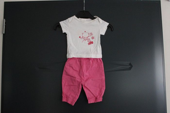 Ensemble léger t-shirt manches courtes + pantalon taille 1 mois 50-54 cm - photo numéro 3
