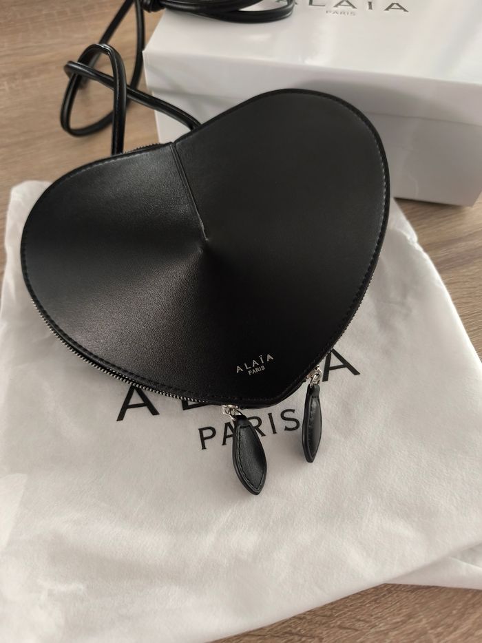 Sac bandoulière coeur noir - photo numéro 2