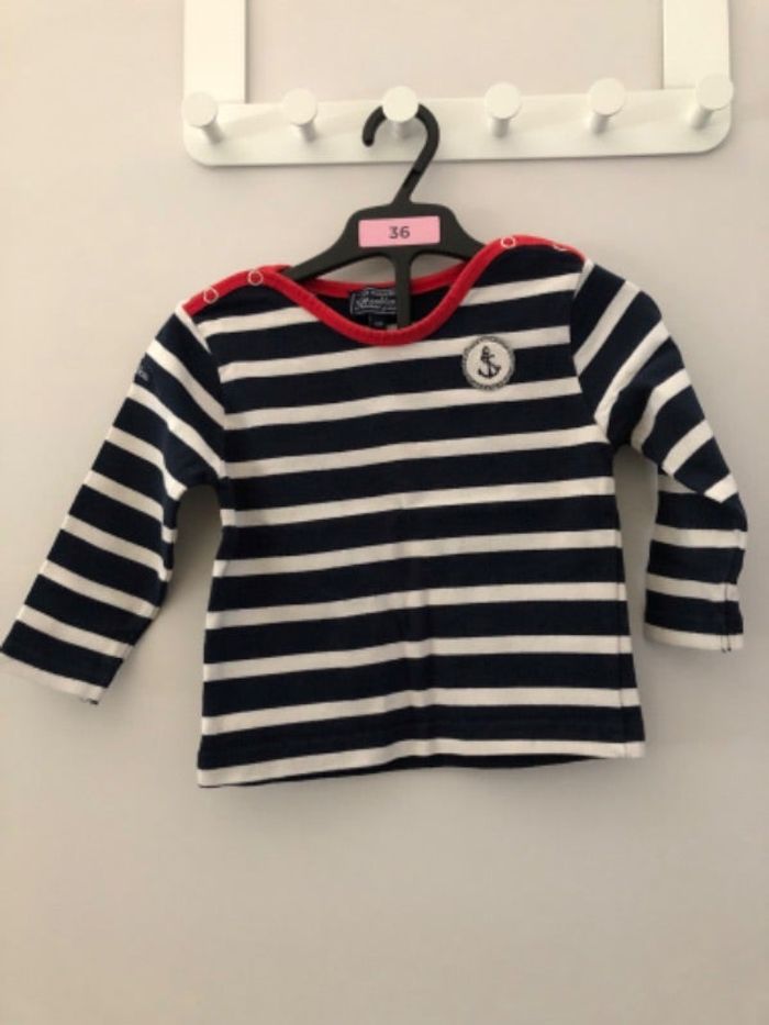 Pull / tee shirt épais. Marinière.