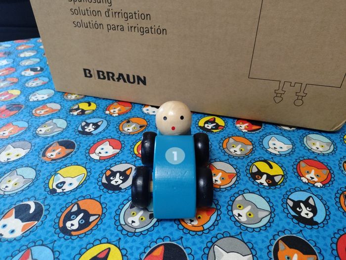 Voiture en bois pour bébé